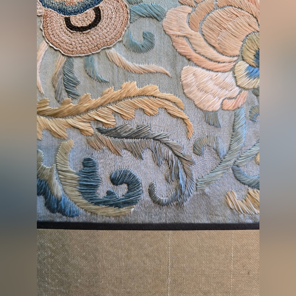 Early 20th Century Embroidery Silk Panel With Forbidden Stitch - Picture 3 of 15